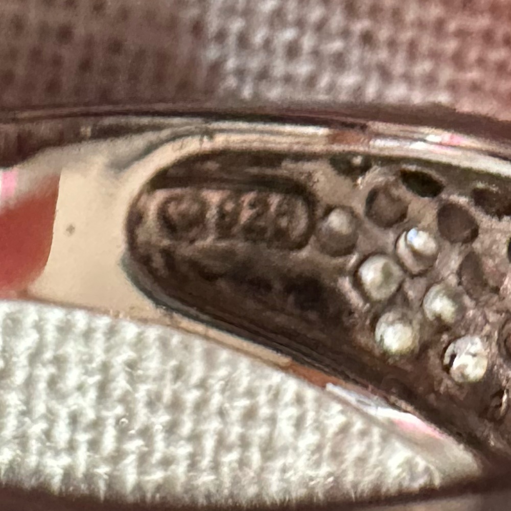 Absolute Solitaire diamond Ring - Picture 9 of 11